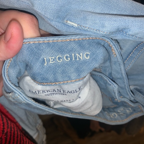 LIKE NEW SIZE 12 AMERICAN EAGLE JEGGING JEANS - Picture 5 of 5